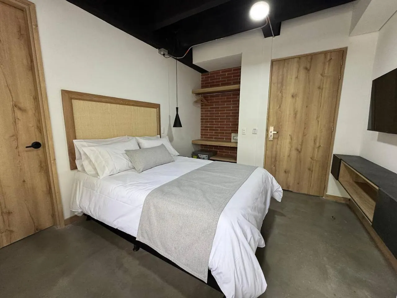 Akela Park Hotel Medellin 0*,